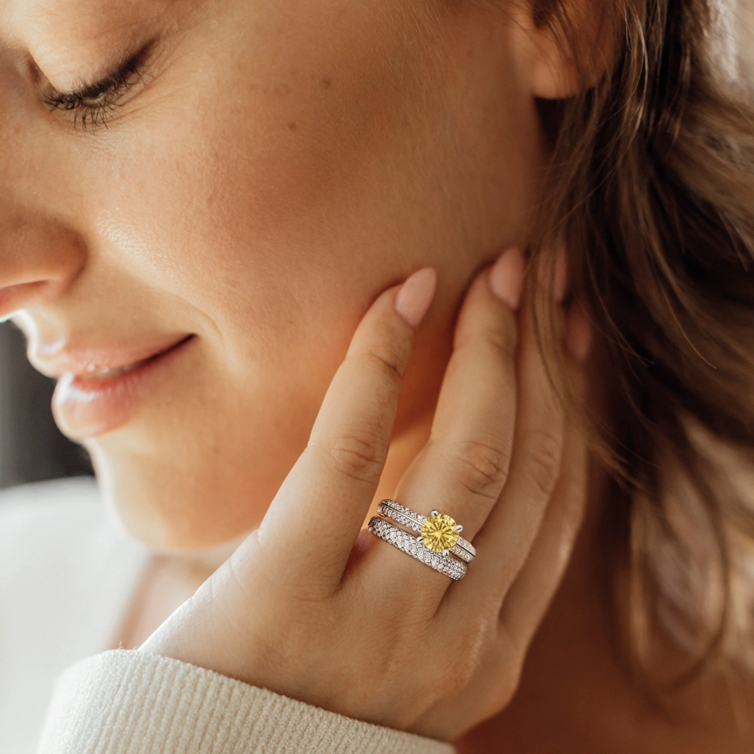 RAUSCHMAYER Bright Promise engagement ring — a radiant beginning