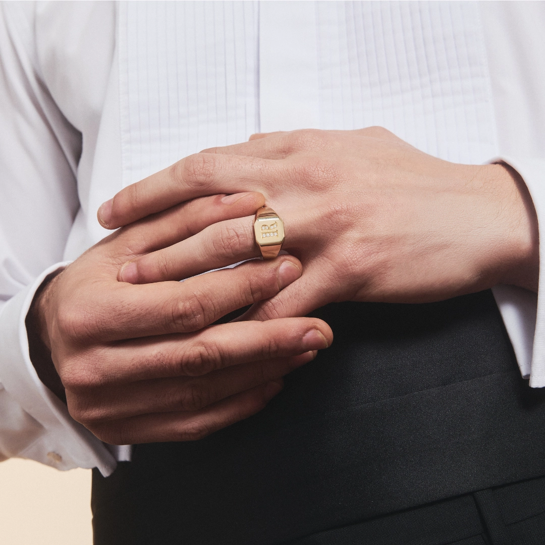 RAUSCHMAYER Heritage Signet ring — timeless personal emblem